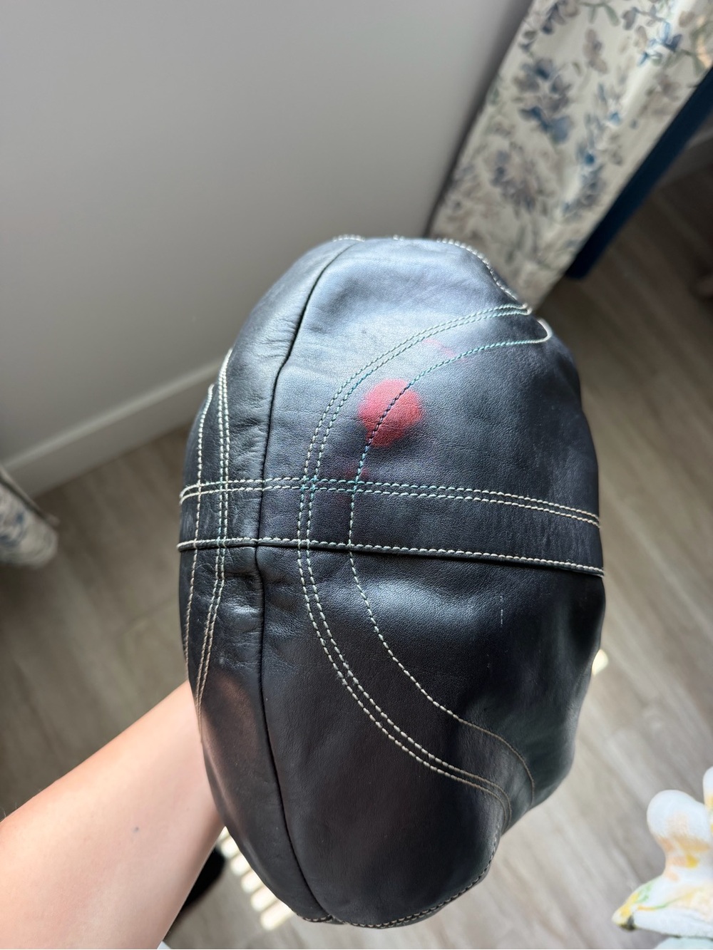 Black Leather Hobo Bag with Contrast Stitching - Picture 5 of 7
